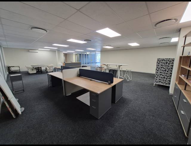 643M² OFFICE TO LET IN WOODMEAD